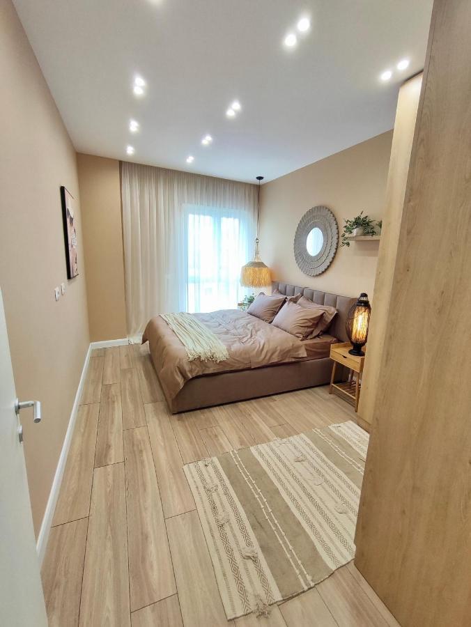 Modern Style 2Br-Apt - 10Min To Skanderbeg Square Apartment Tirana Bagian luar foto