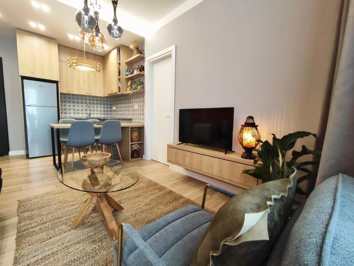 Modern Style 2Br-Apt - 10Min To Skanderbeg Square Apartment Tirana Bagian luar foto