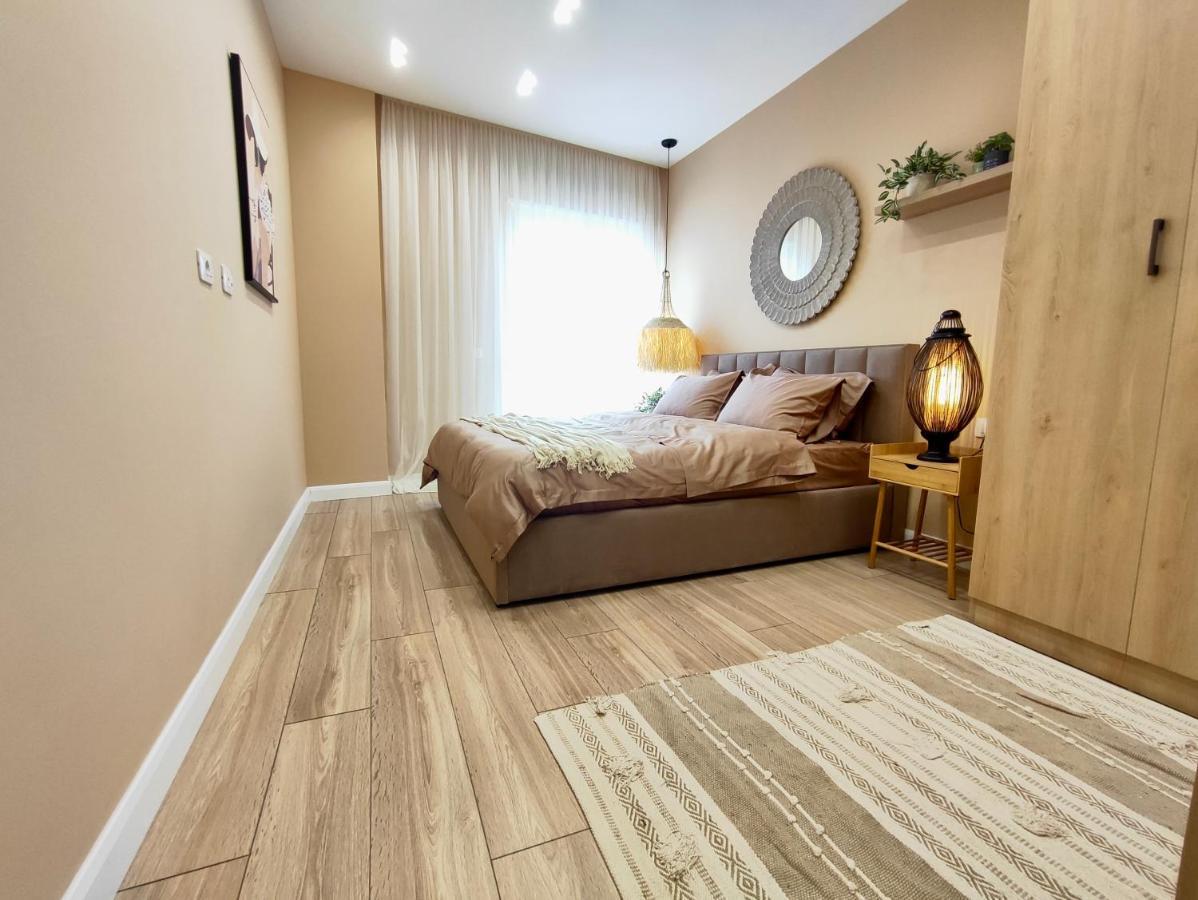 Modern Style 2Br-Apt - 10Min To Skanderbeg Square Apartment Tirana Bagian luar foto